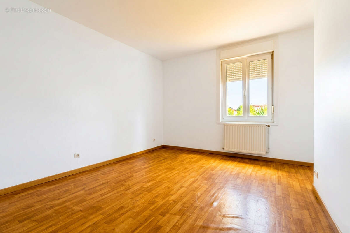 Maison mitoyenne avec jardin 59880 Saint-Saulve - photo 6