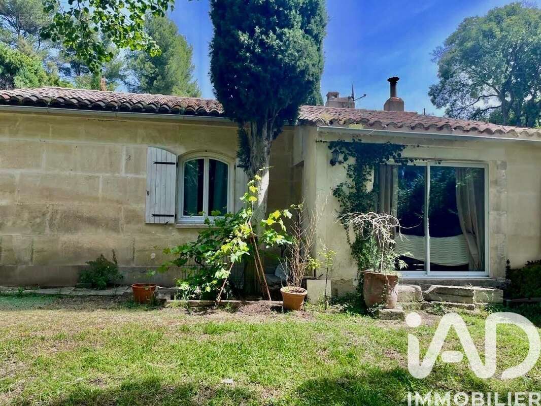 Maison 91 m² à Les Baux-De-Provence  - photo 2