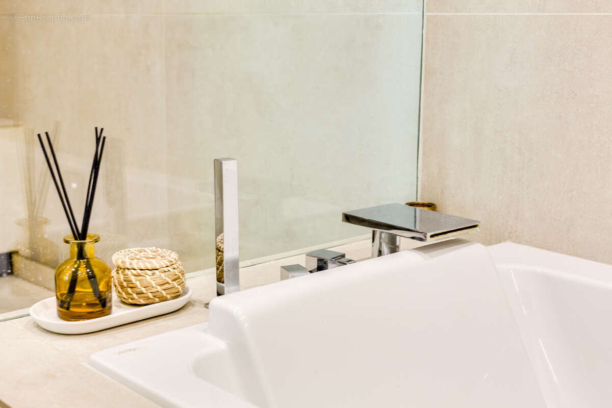 Appartement à MARSEILLE-7E