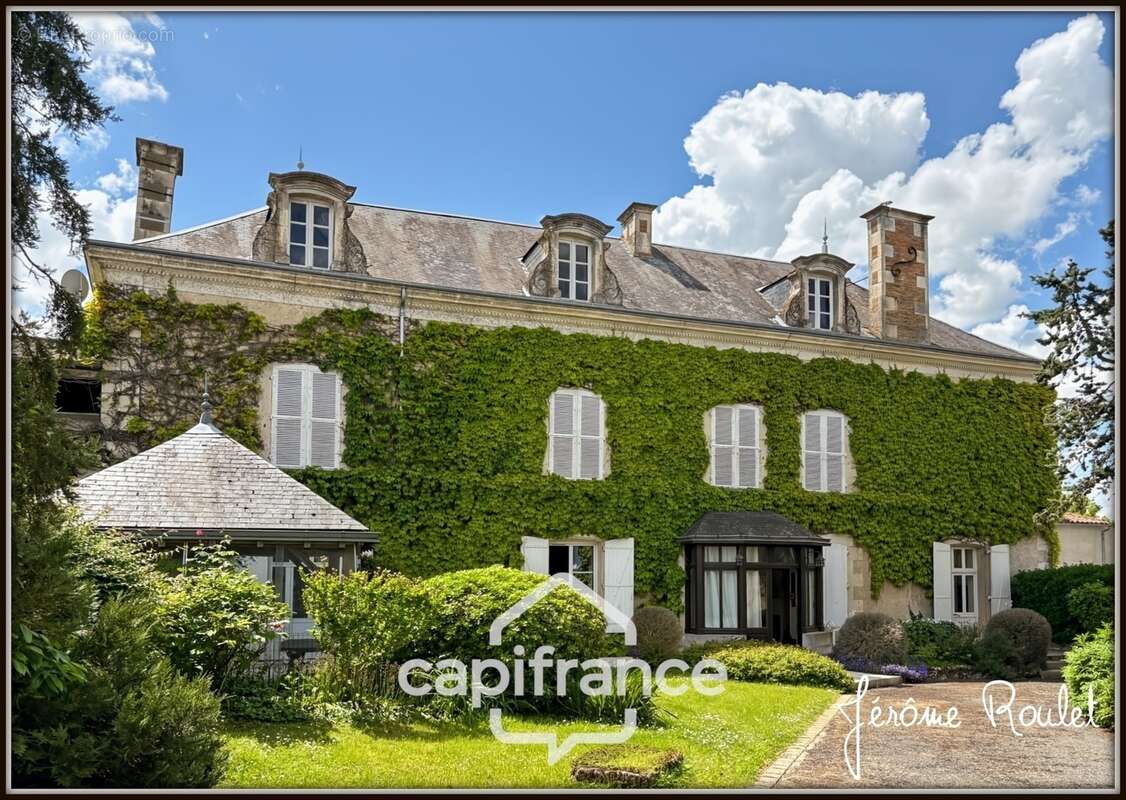 Dpt Vienne (86), à vendre Champigny-En-Rochereau maison P8 de 220 m² - Terrain de 1 017,00 m² - photo 2