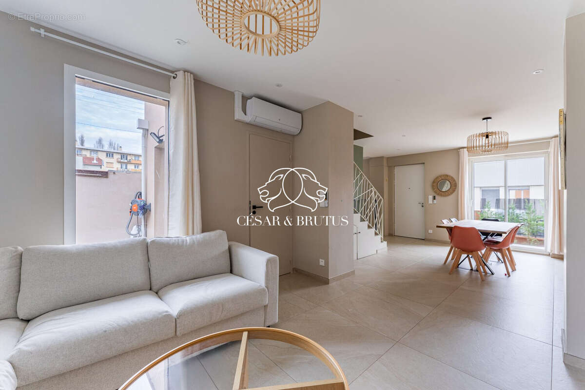 Maison à VILLEURBANNE