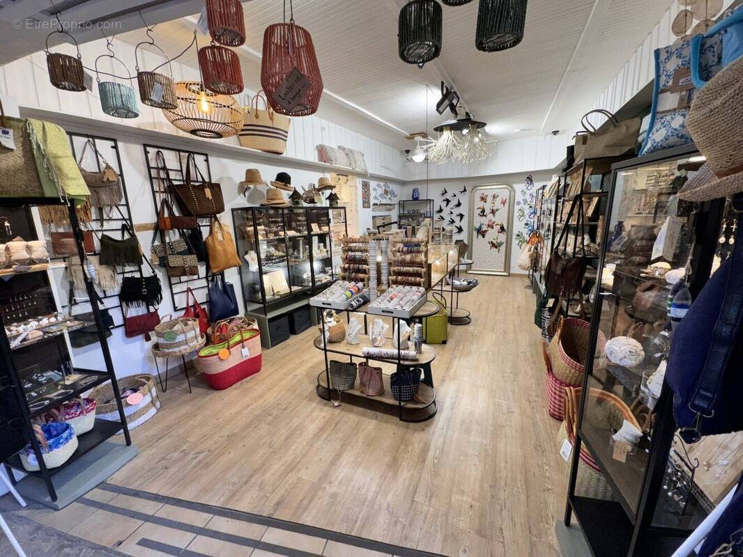 Commerce 30 m² à Pezenas  - photo 1