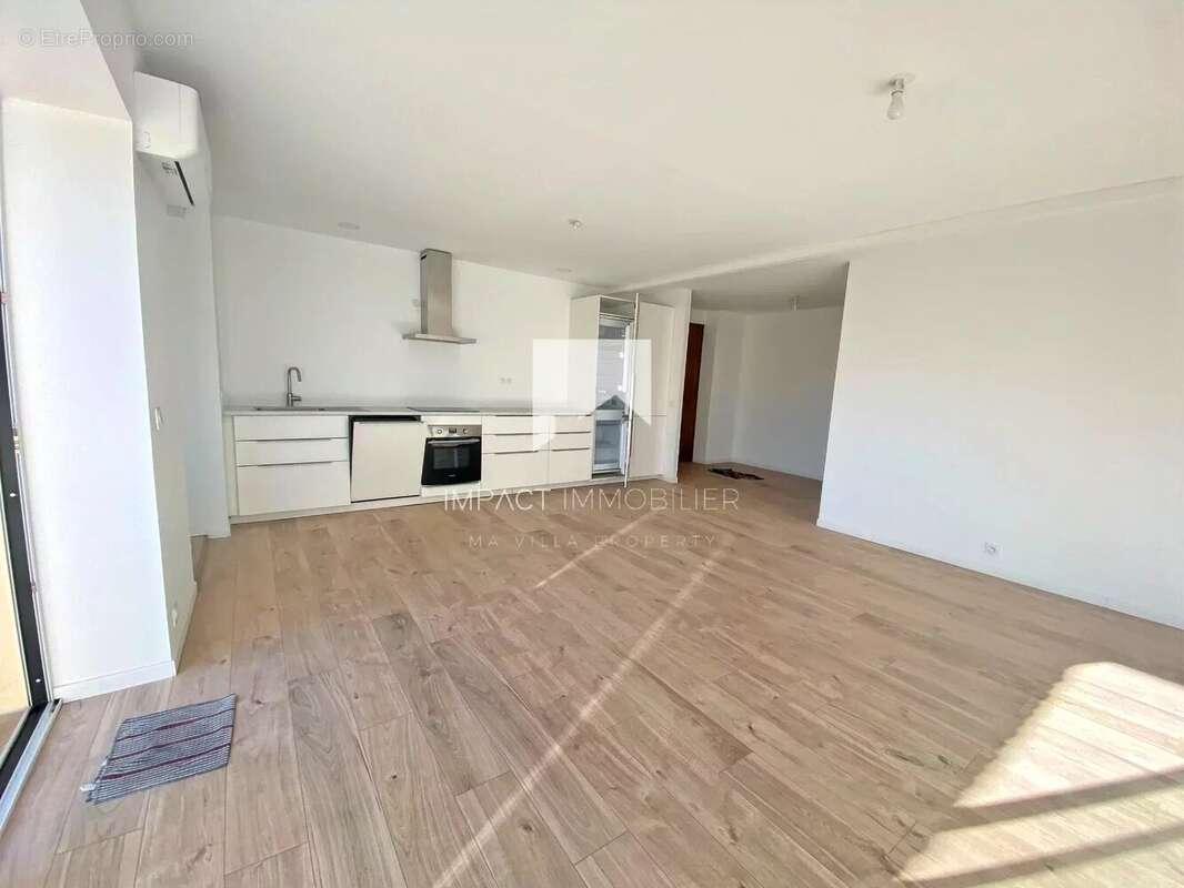 Appartement à HYERES