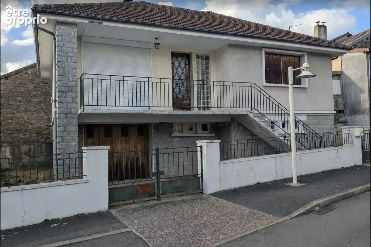 Maison à CHALUS