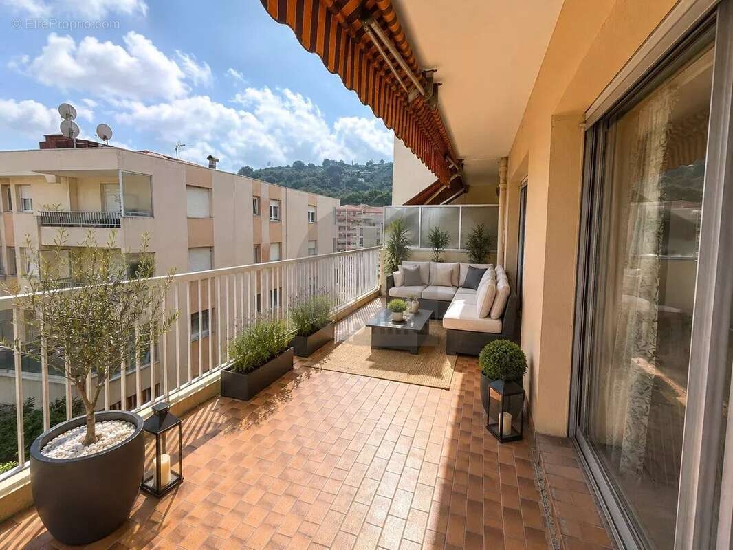 Beau 3 pièces avec grande terrasse - photo 16