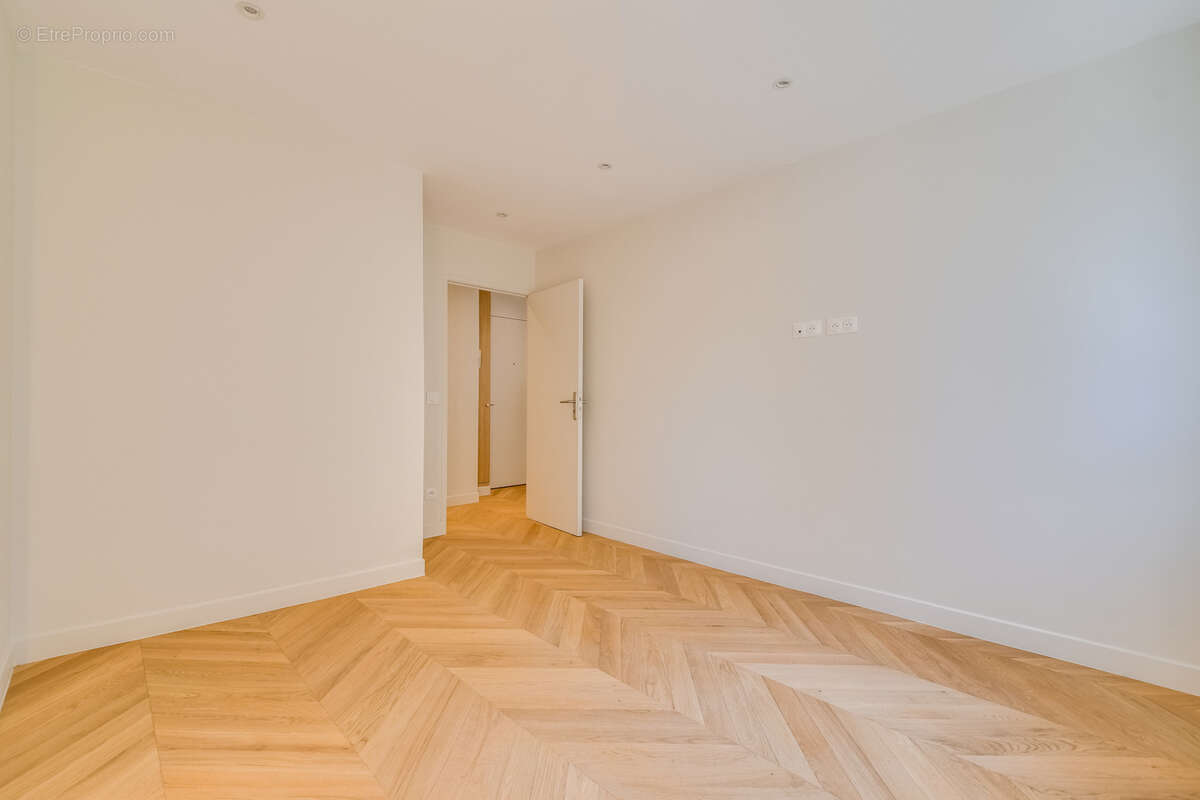 2 pieces en etage élevé exposé plein ouest - photo 9