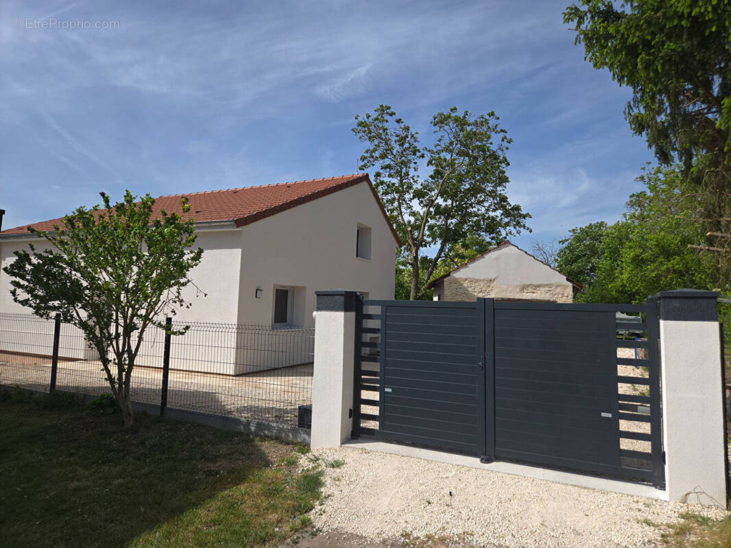 Photo 1 - Maison à CHIVRES