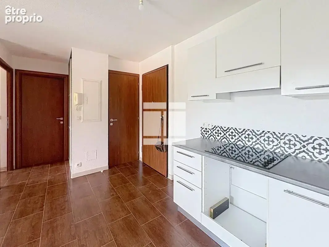 À vendre – T2 avec parking – Résidence sécurisée Closerie des Chênes – Bastia - photo 3