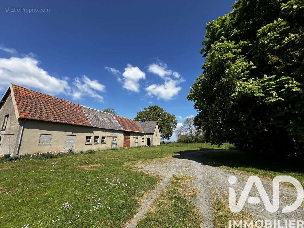 Maison 121 m² à Le Mesnil-Rouxelin  - photo 3