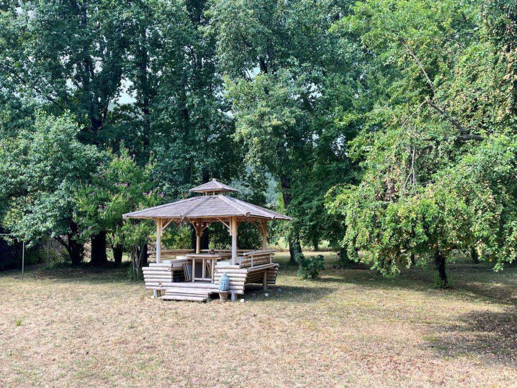 Maison rénovée avec parc - photo 4