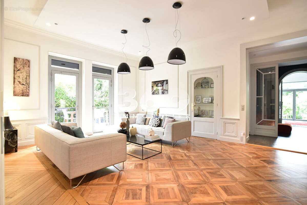 Appartement à AIX-LES-BAINS