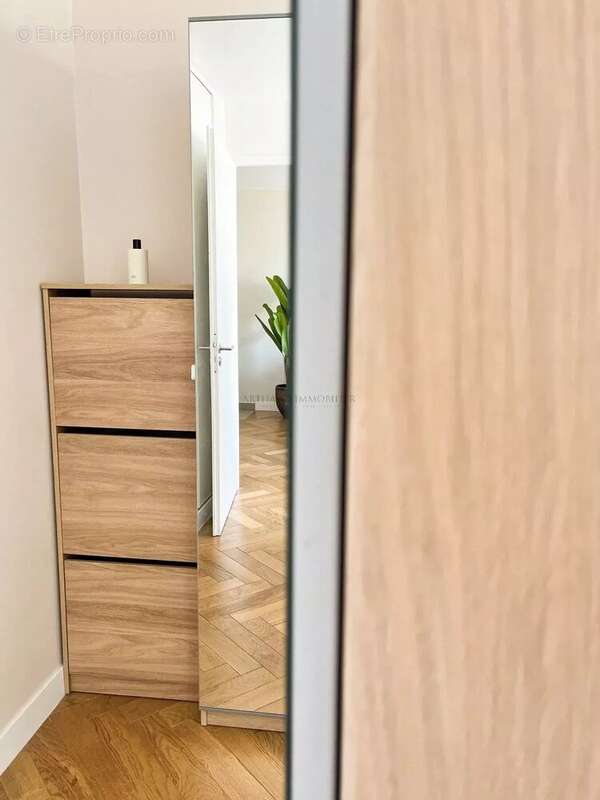 Appartement à COURBEVOIE