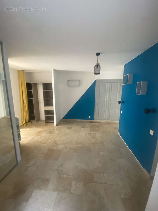 Maison à BERRIAS-ET-CASTELJAU