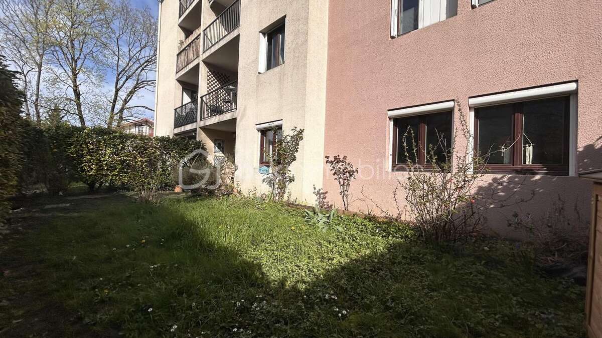 Appartement à LE PONT-DE-CLAIX