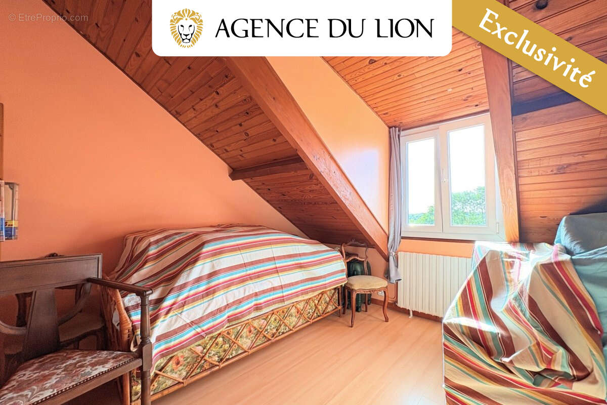 Maison 6 pièces 4 chambres sous sol total avec garage et carport - photo 12