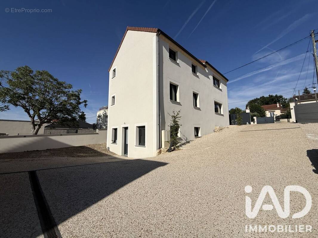 Photo 1 - Appartement à SAINTRY-SUR-SEINE