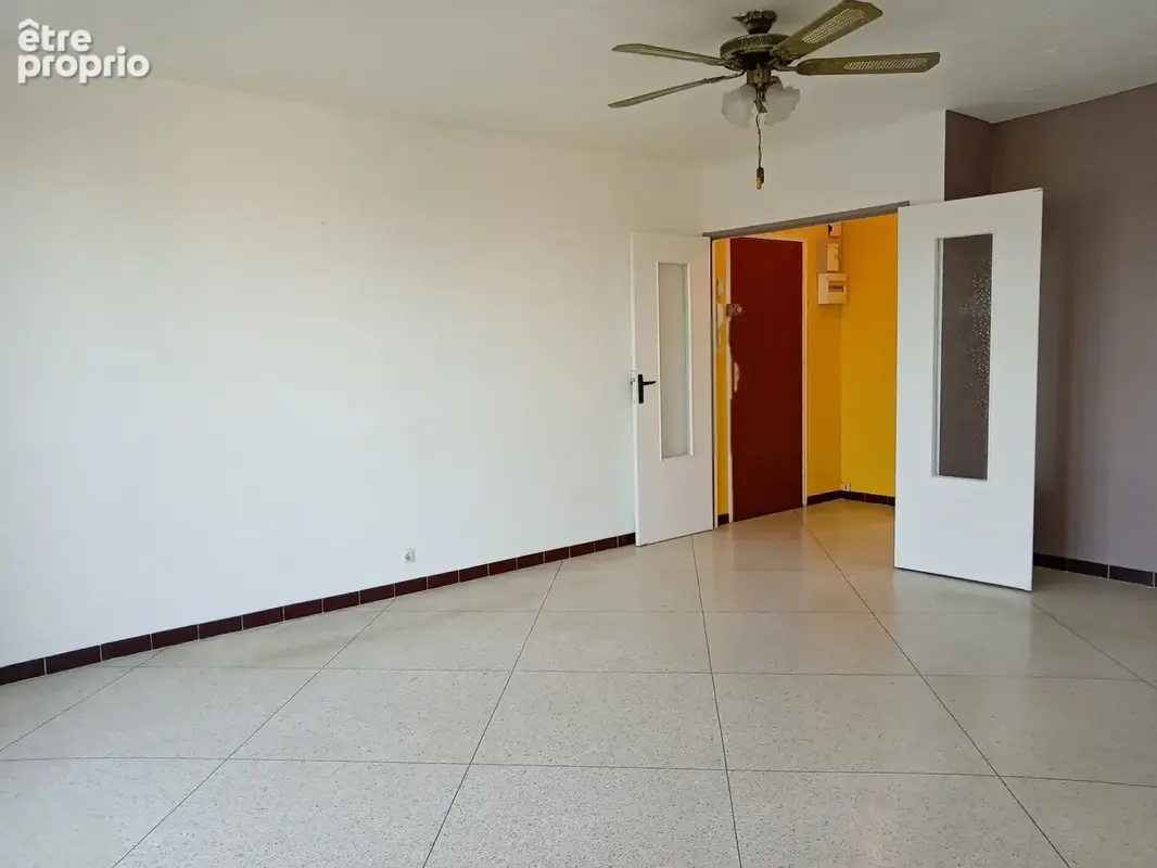 Marignane - Appartement 62 m2 avec terrasse plein sud ! - photo 3