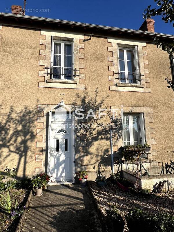 Photo 1 - Maison à DANGE-SAINT-ROMAIN