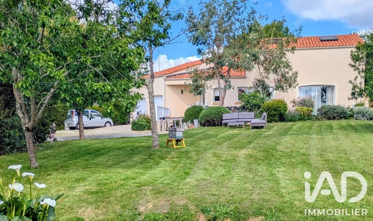 Maison 152 m² à La Roche-Sur-Yon  - photo 9