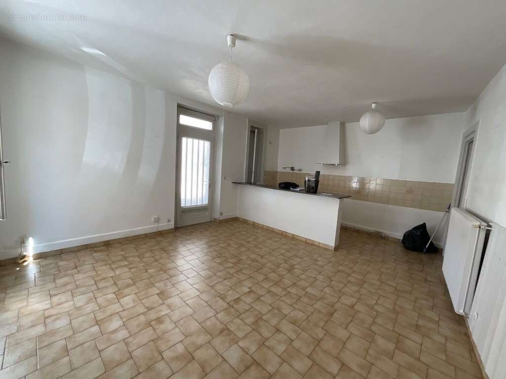 Maison à SAINT-JUST-SAINT-RAMBERT