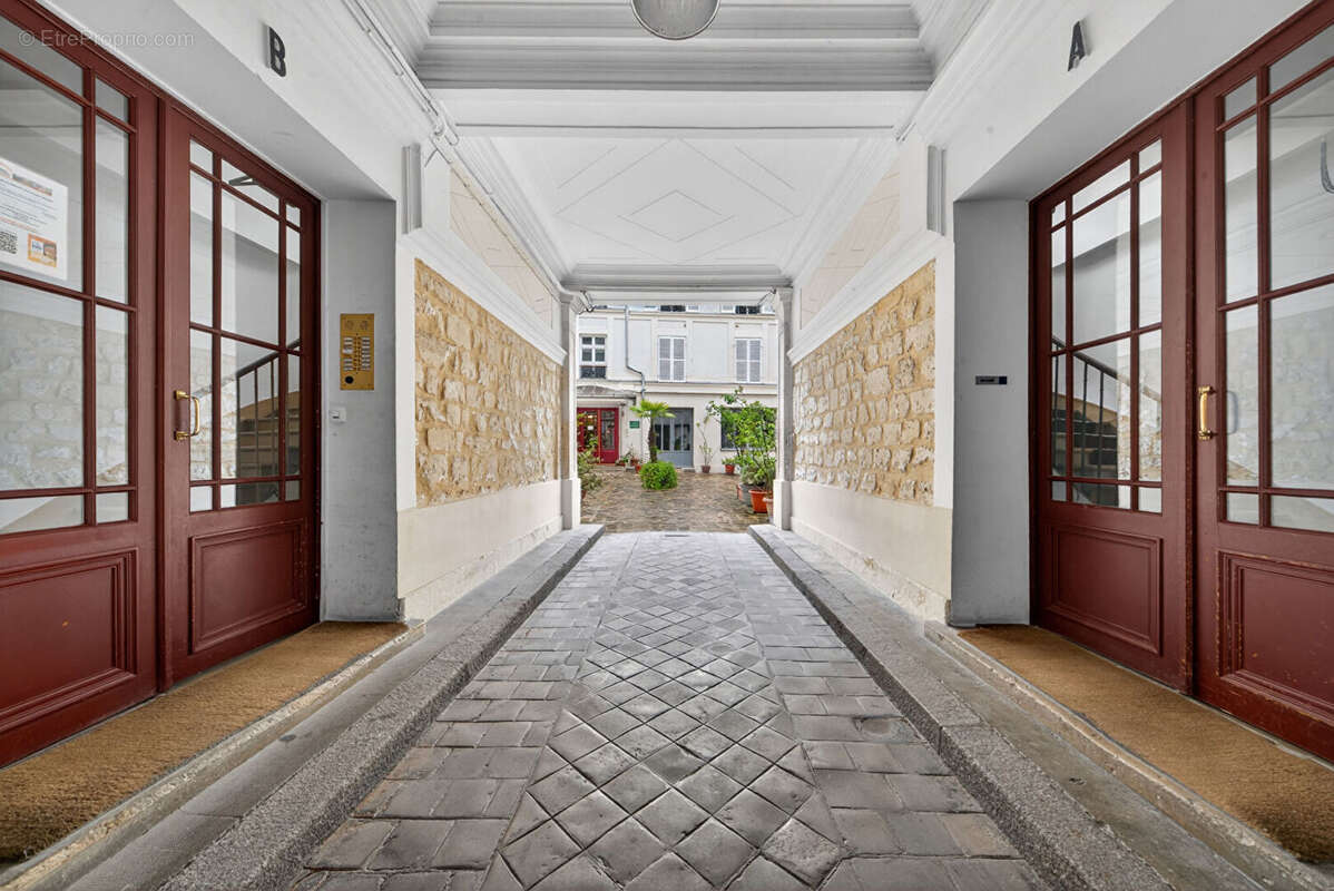 Appartement à PARIS-10E