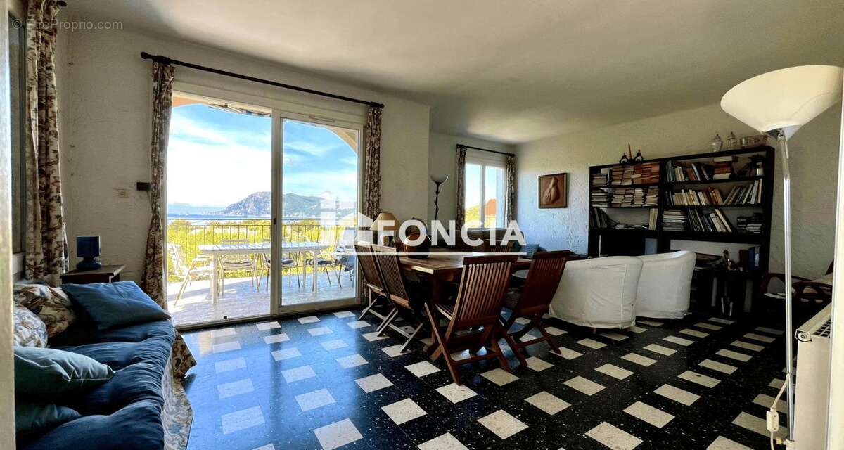 Maison à SAINT-MANDRIER-SUR-MER