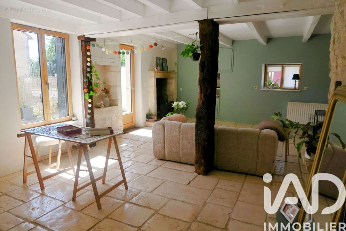 Maison 120 m² à Roches-Premarie-Andille  - photo 3