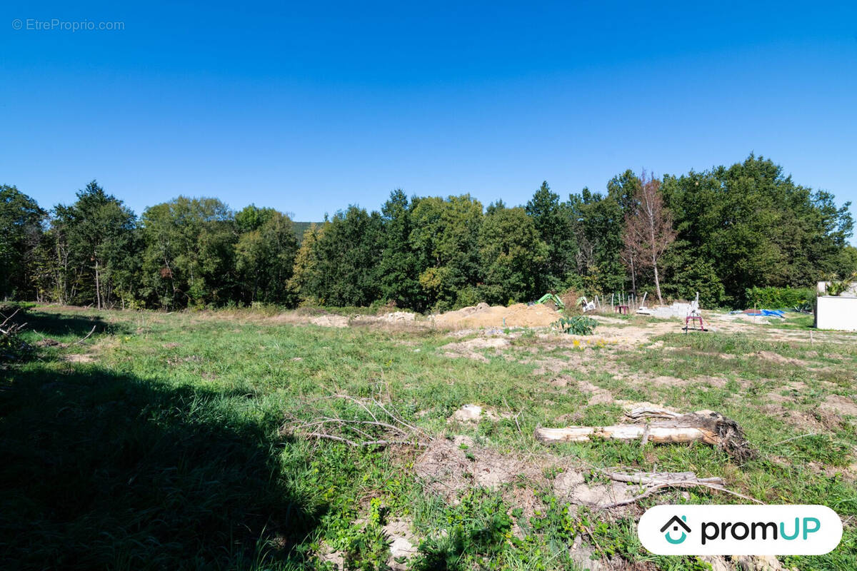 Terrain à DREUILHE