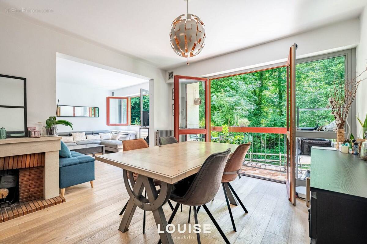 Appartement à VILLE-D&#039;AVRAY