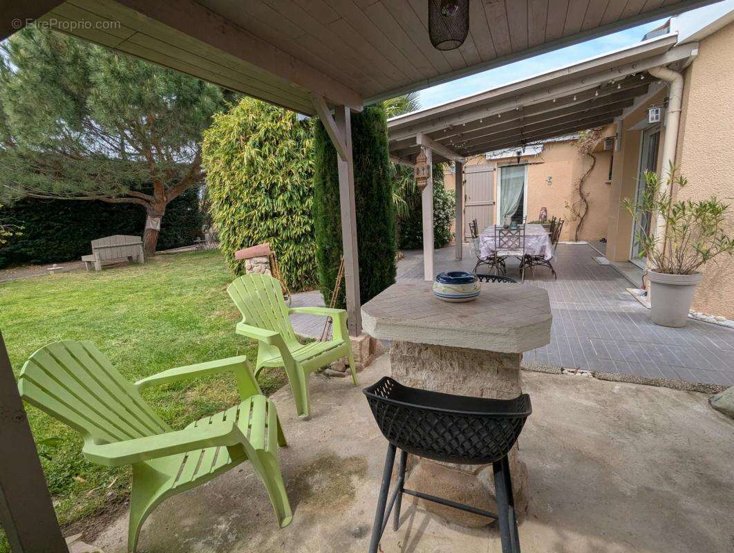 Maison à VEAUCHETTE