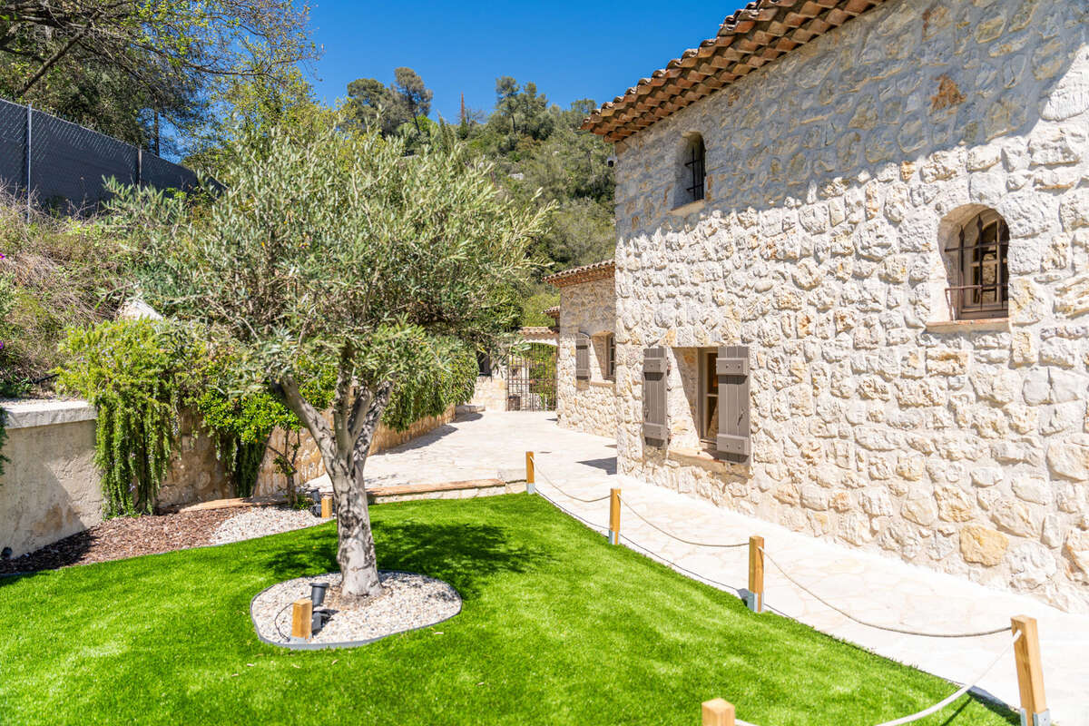 Maison à LA COLLE-SUR-LOUP