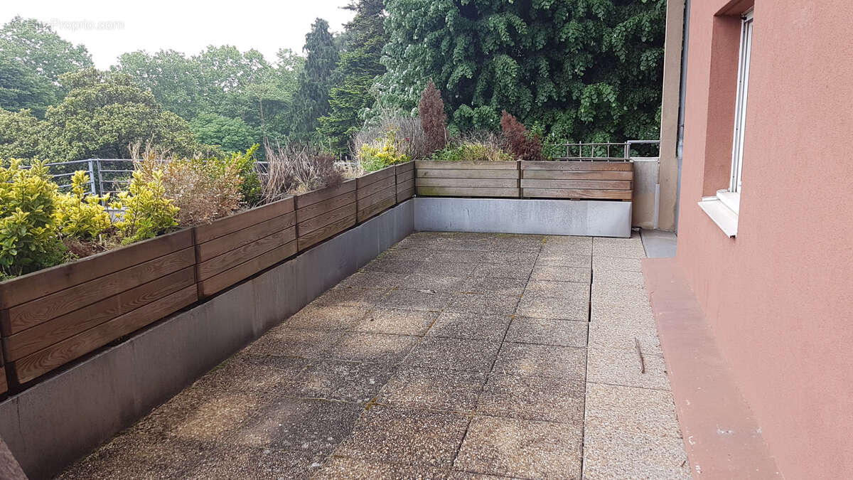 Appartement à COUZON-AU-MONT-D'OR