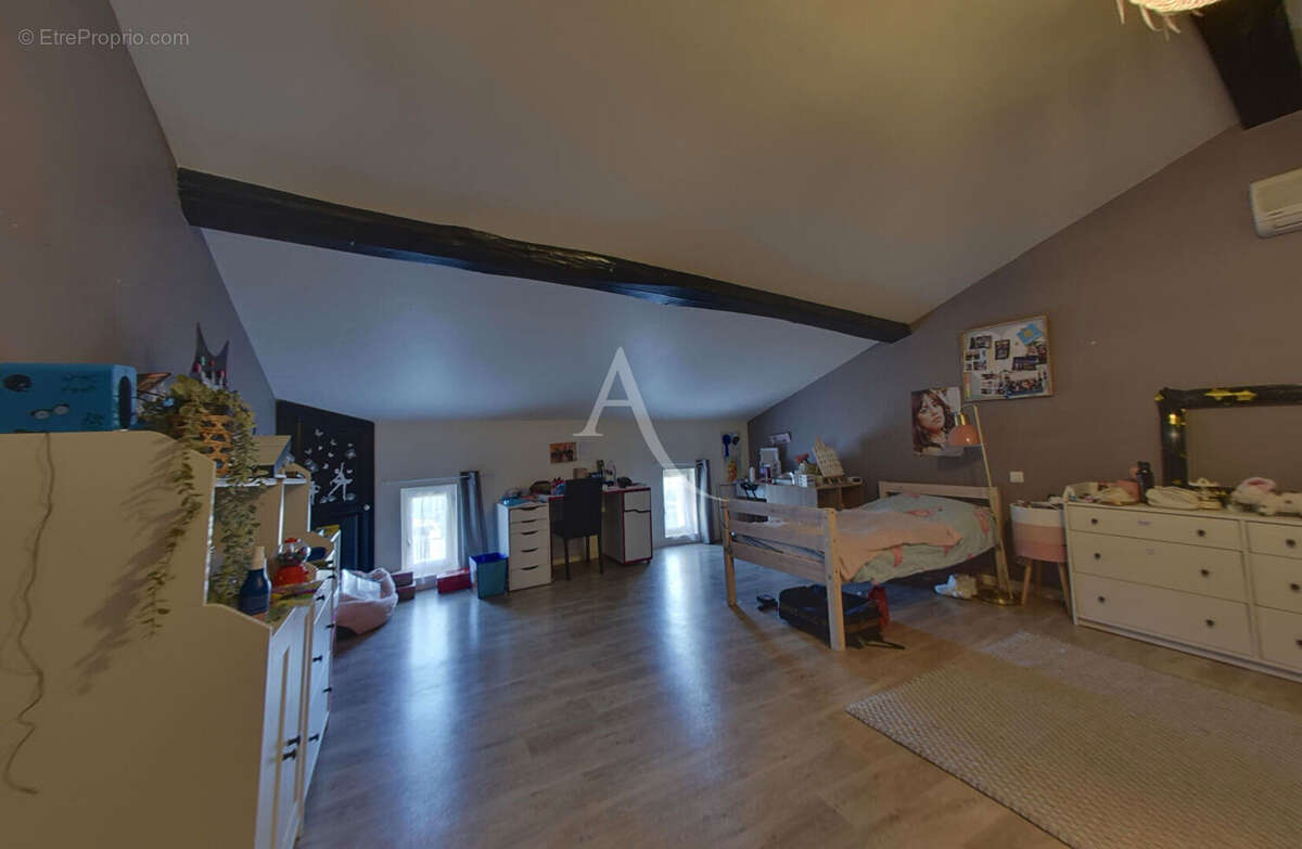 Maison à MONTBARTIER