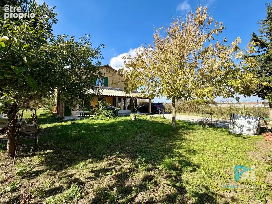 Maison T9 243 m2 habitables avec garage sur 1289 m2 de terrain - photo 2