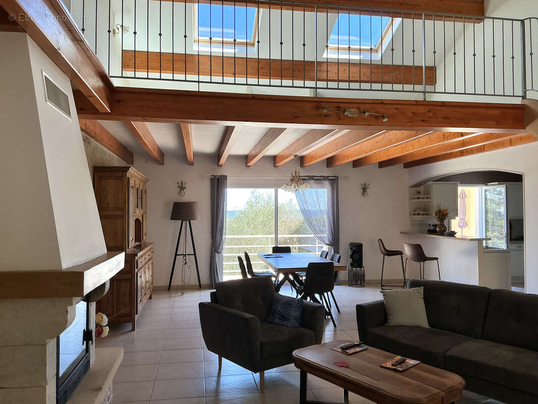 Maison avec piscine et vue exceptionnelle sur la campagne - photo 10