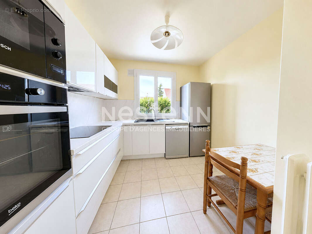 Maison familiale avec sous-sol total - Quartier calme et recherché - photo 4