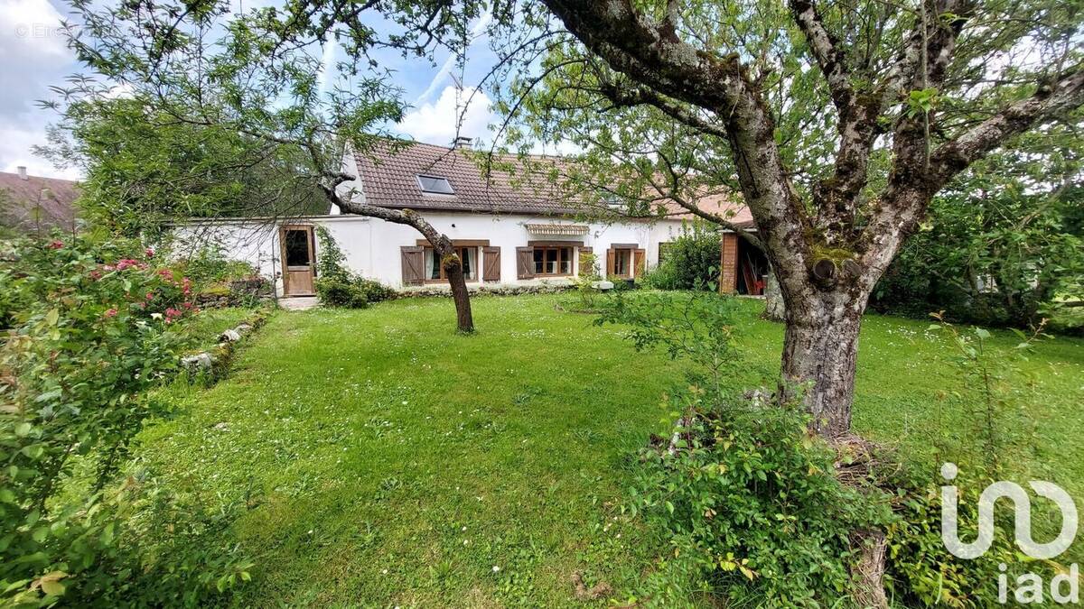 Photo 1 - Maison à MORMANT-SUR-VERNISSON