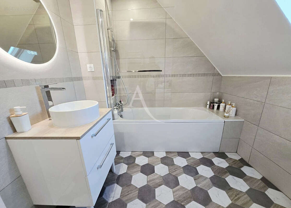 Maison à TREMBLAY-EN-FRANCE