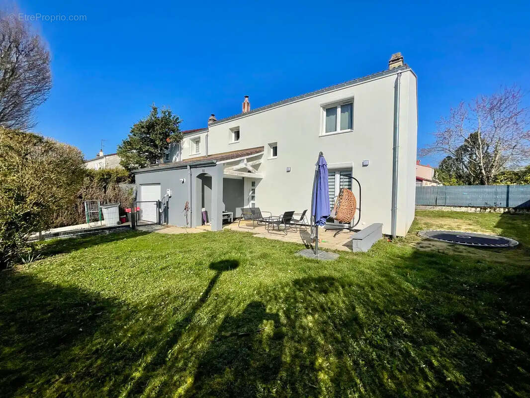 Maison à FEVES