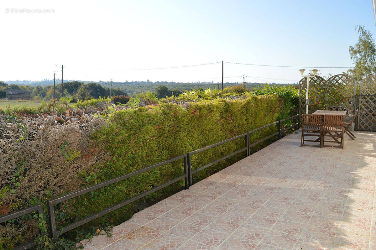 Maison à LAPEYROUSE-FOSSAT