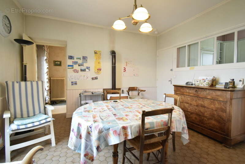 n°4 - Maison à GIVRY
