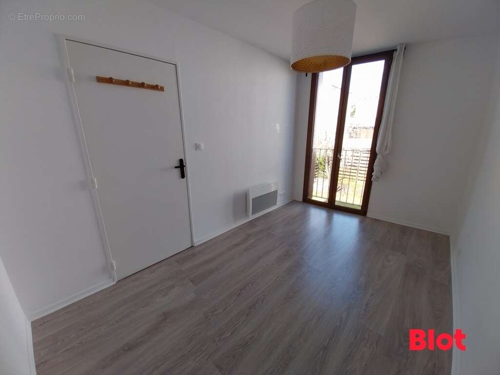 Appartement 58 m² à Saint-Jacques-De-La-Lande  - photo 4