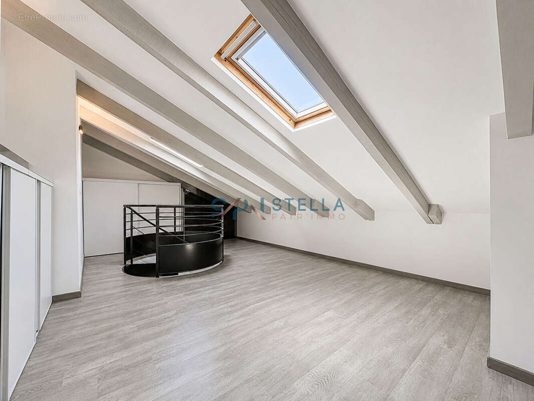 Appartement T2 - Duplex de charme au Milelli - Résidence de standing, vue dégagée - photo 10