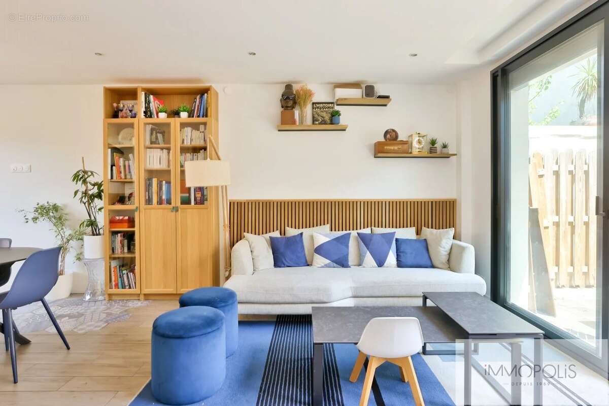 Appartement à PARIS-20E