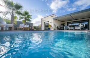 Terrain à LE TAILLAN-MEDOC