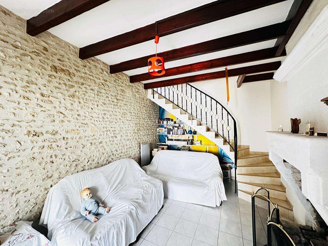 Maison à MESCHERS-SUR-GIRONDE