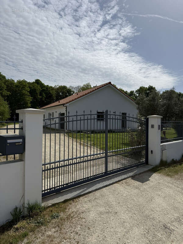 Maison à CHAUVE