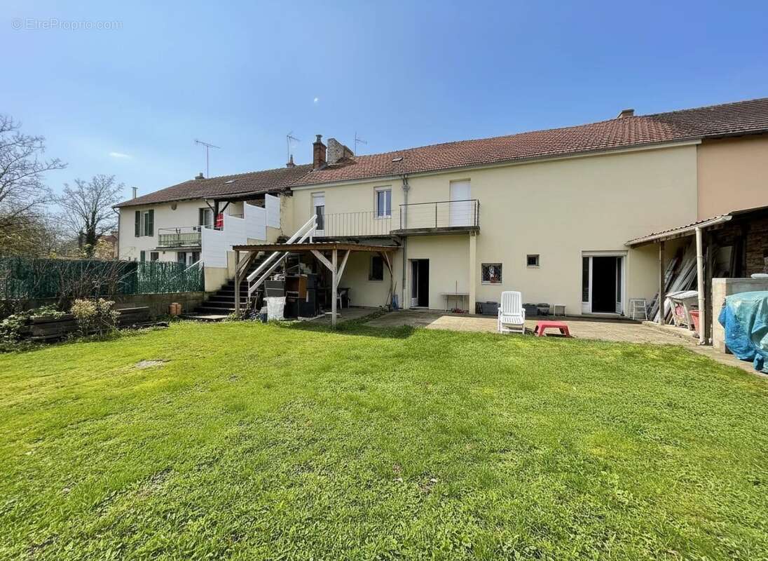 Maison à VILLEFRANCHE-D'ALLIER