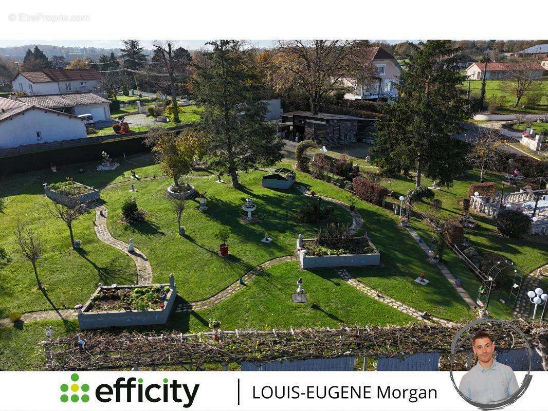 Maison à AVAILLES-LIMOUZINE