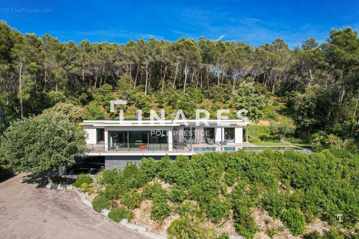 LE PANORAMA - Villa contemporaine d’architecte de 283m2 avec vue panoramique - Piscine à débordement - Bouc-Bel-Air - photo 18